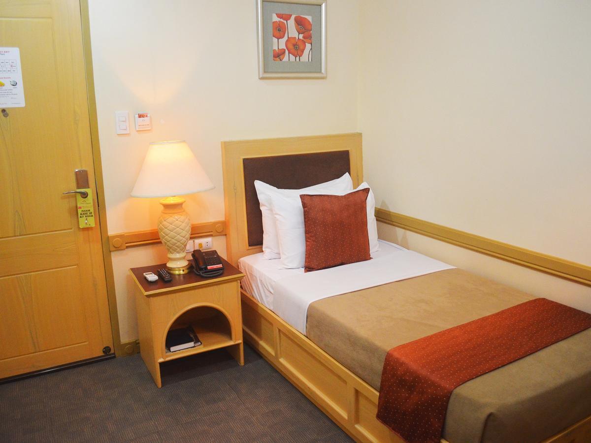 Phela Grande Hotel General Santos City Екстер'єр фото